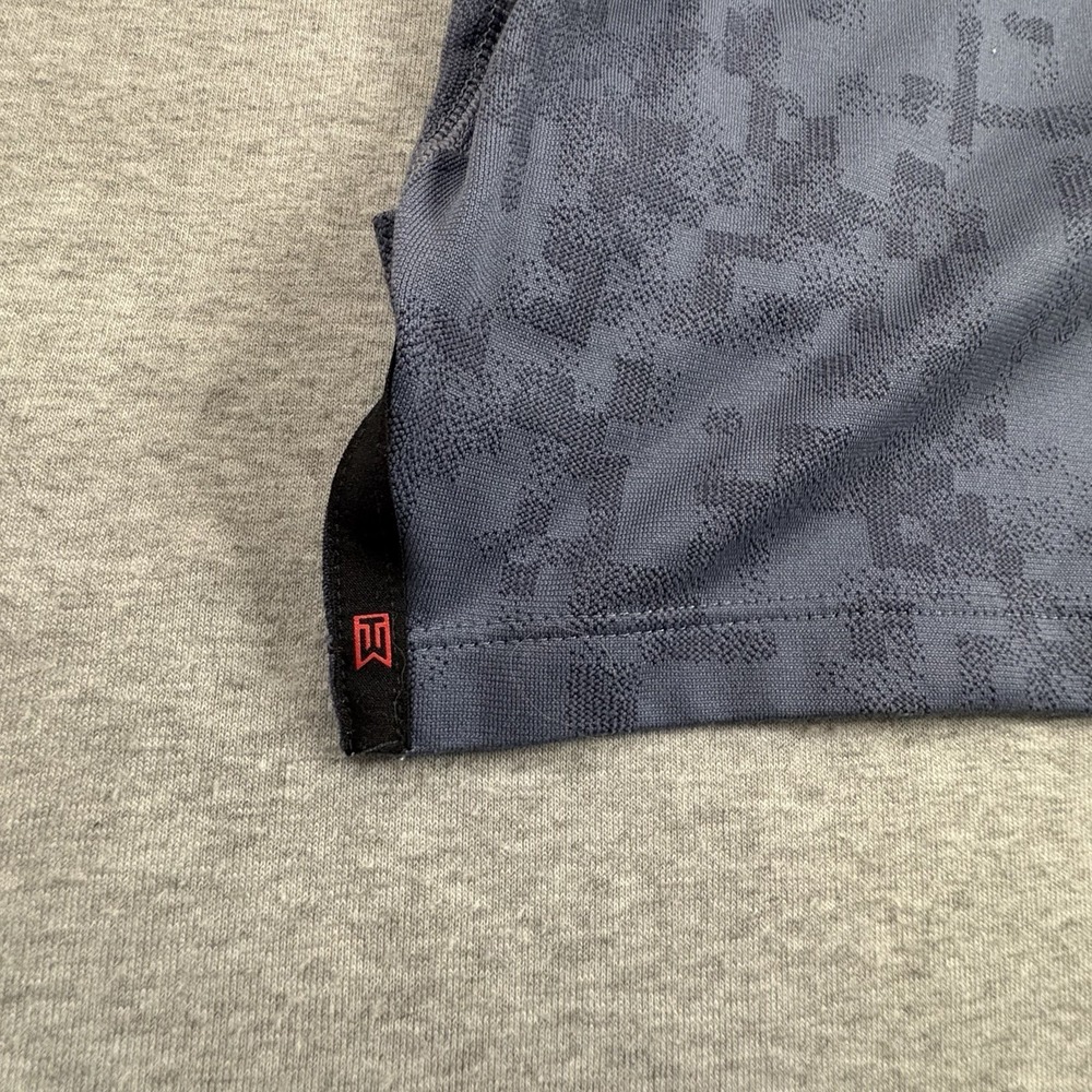 Nike Tiger Woods Dri-FIT Golf Polo Mens L‎ Blue Digital Camo Short Sleeve - Picture 13 of 13
